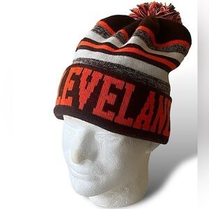 NFL Vintage CLEVELAND KNIT BEANIE WITH POM Team Colors One Size